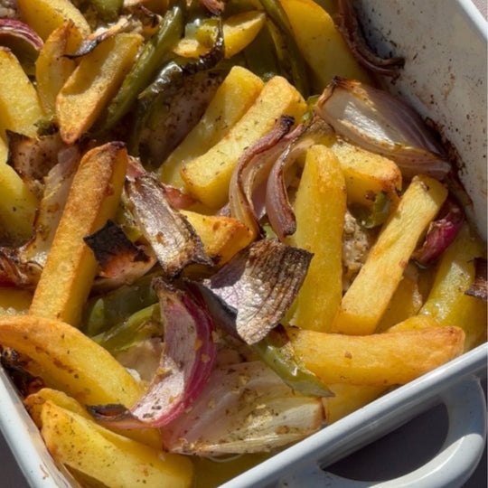 One Pan Greek Garlic Chicken Gyros: Flavour Fiesta in a Flash!