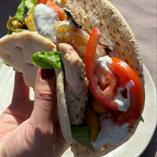 Zesty Greek Chicken Gyros: A Taste of the Mediterranean