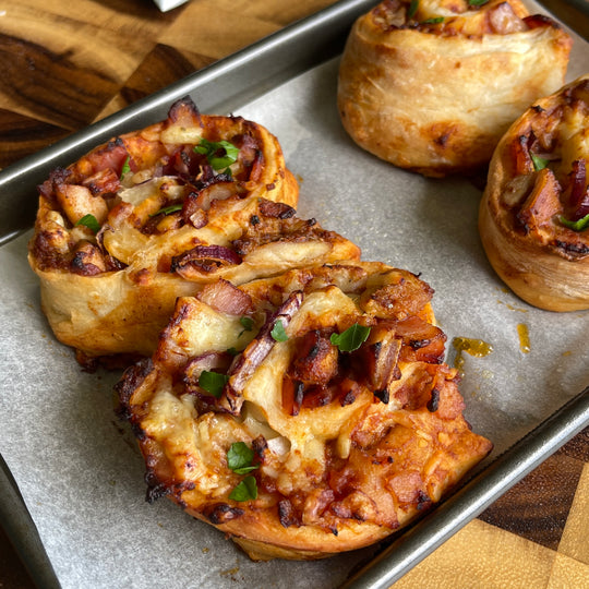 Chipotle Chicken and Bacon Pizza Spirals