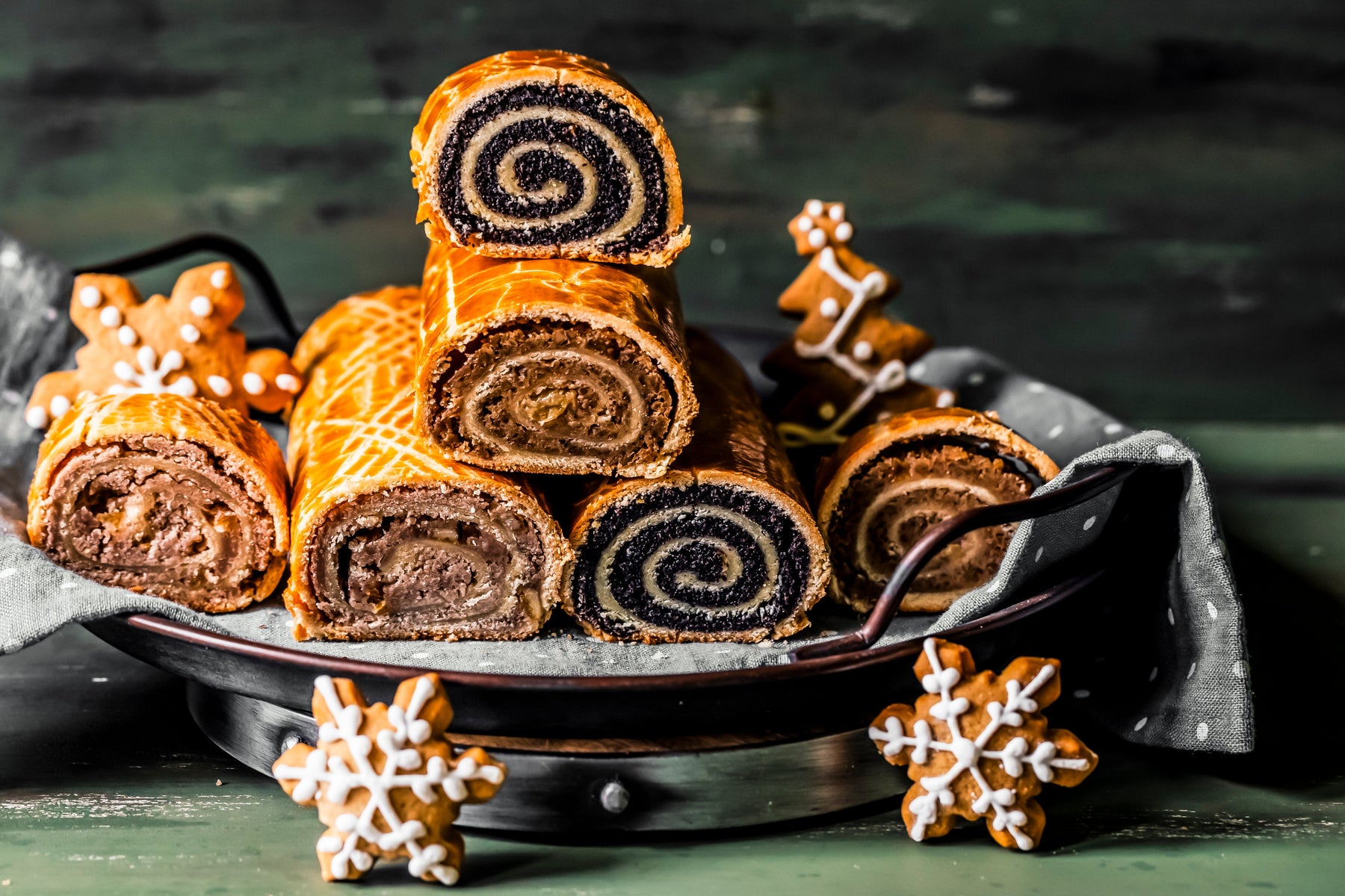 Gingerbread Ripple Cake